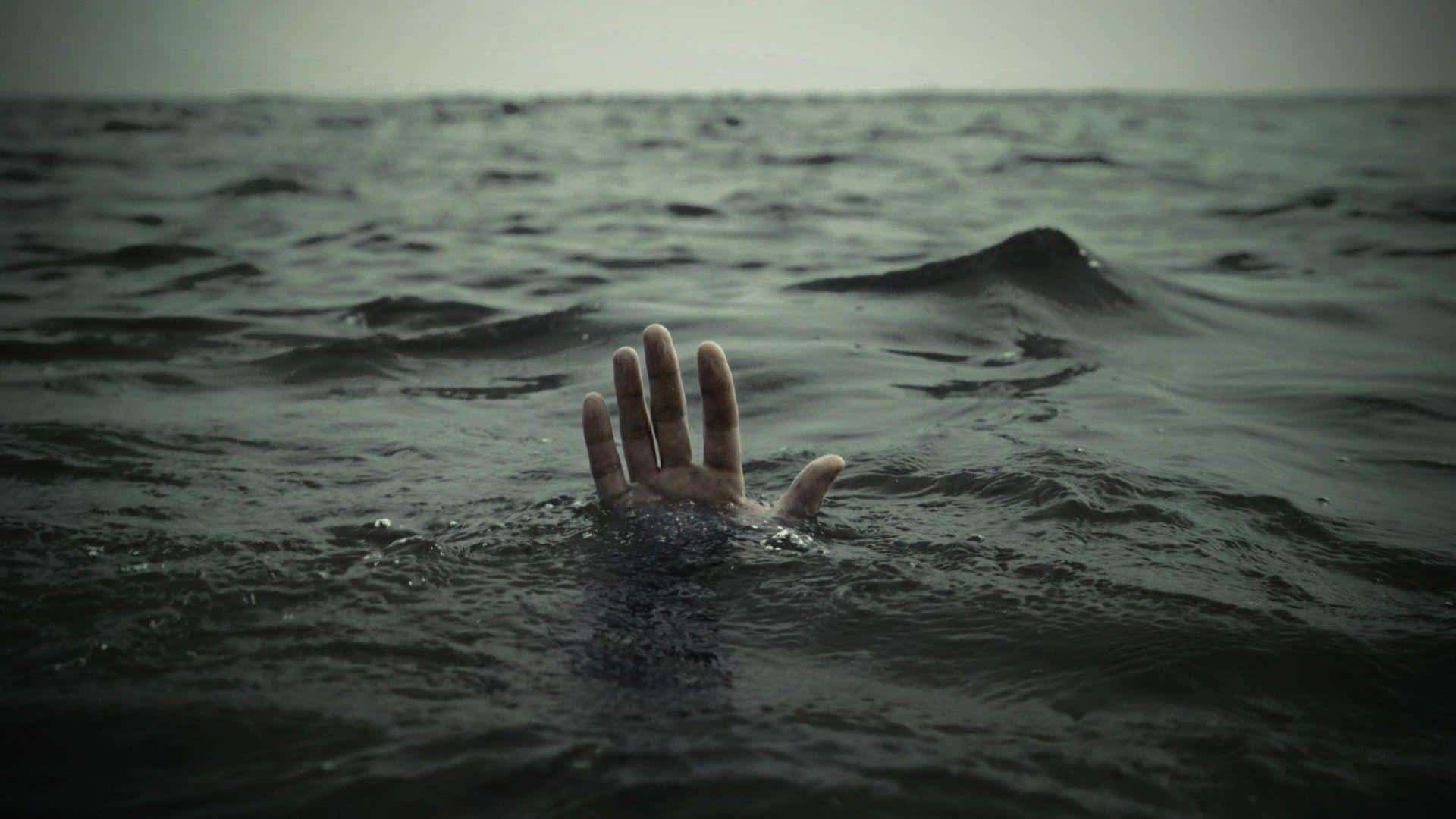 drowning-in-depression